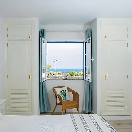 10 - Caleta Campos