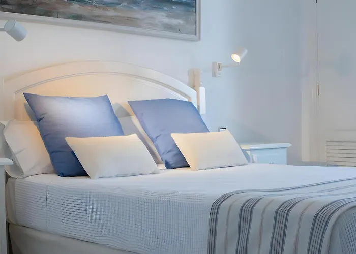 10 - Caleta Campos *